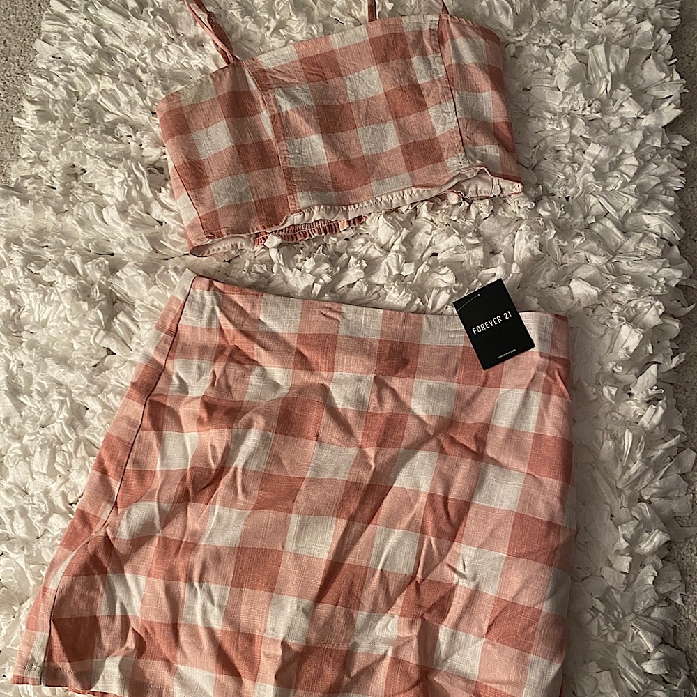 2 piece pink checkered outfit 💓💕✨. Brand new